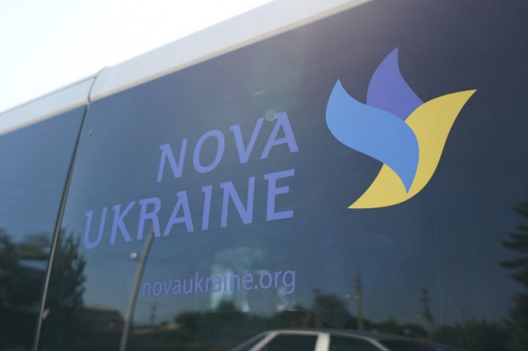 Покровськ отримав автомобіль швидкої допомоги від благодійного фонду «Nova Ukraine»