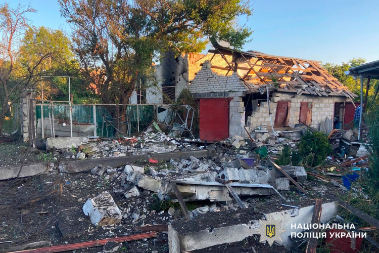Троє жителів Донеччини зазнали поранень через російські удари