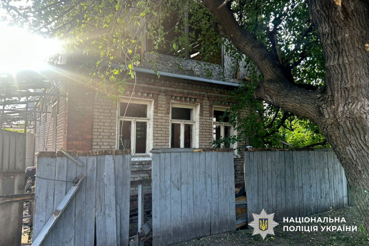 Наслідки обстрілів Донеччини: поліція повідомила про поранених зокрема в Покровську, Добропіллі та Мирнограді