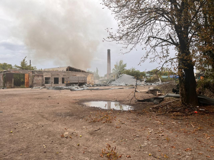 Ворог продовжує скидати на Покровськ авіабомби