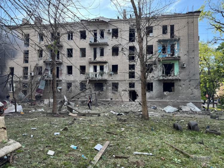 Двоє загиблих і 21 поранений: про наслідки російських обстрілів Донеччини за 25 травня