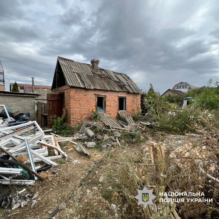 Унаслідок обстрілу в Гришиному поранено 83-річну жінку