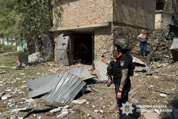 Внаслідок російських ударів по Донеччині троє людей загинули і шестеро зазнали поранень