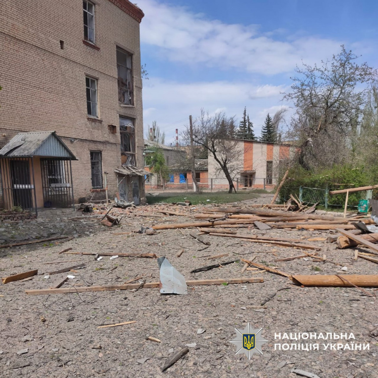 Дві людини загинули, ще три постраждали від російських атак на Донеччині 28 квітня