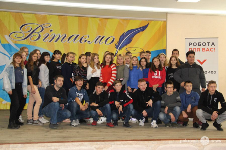 С заботой о молодых кадрах: компания «Донецксталь» проводит профориентационные встречи для старшеклассников