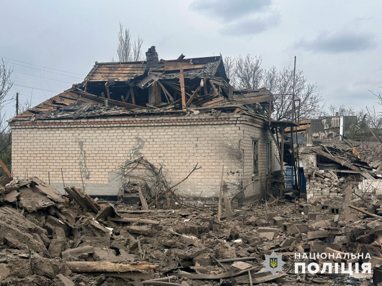Добропілля під атакою БПЛА: за добу ворог обстріляв 11 населених пунктів Донеччини