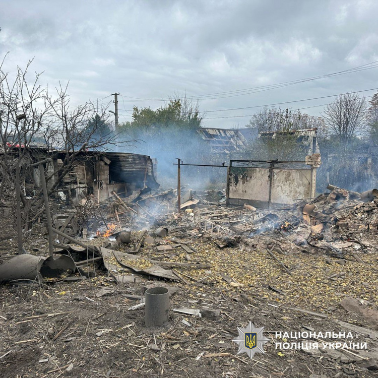 Дві людини загинули та дві зазнали поранень через російські обстріли Донеччини