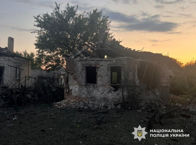 За добу окупанти обстріляли 6 населених пунктів Донеччини: вбили цивільного, ще 3 поранили