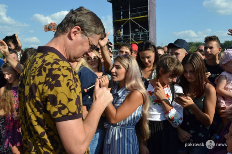 День города и День шахтера в Покровске: традиционное караоке с Игорем Кондратюком