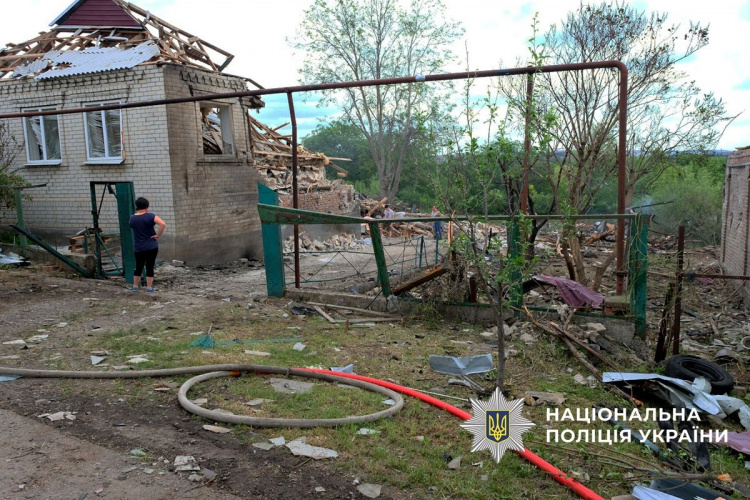 Двоє загиблих і 21 поранений: про наслідки російських обстрілів Донеччини за 25 травня