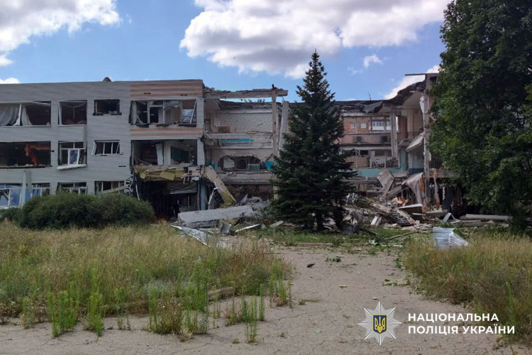 Одна людина загинула, семеро поранені на Донеччині за добу внаслідок обстрілів