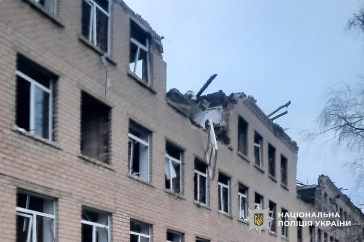 Війська рф атакували 10 населених пунктів Донеччини: у Добропіллі поранено людину