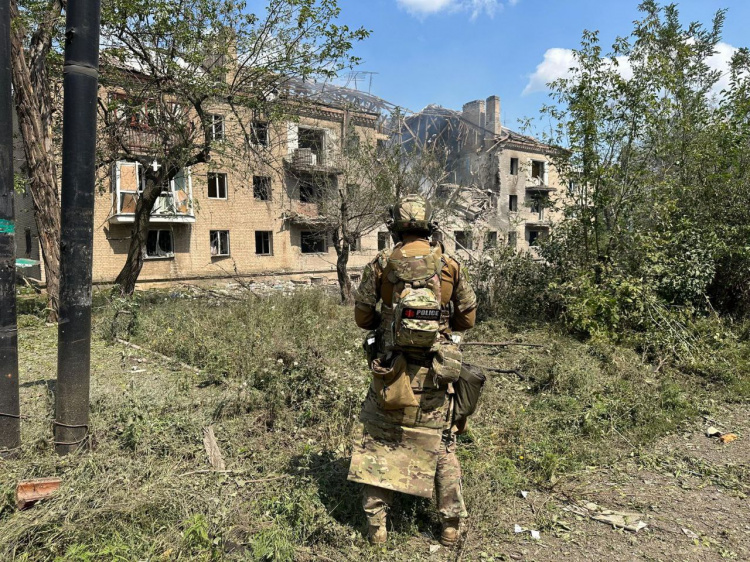 Загибель двох цивільних та поранення ще 10 зафіксували за 14 липня поліцейські Донеччини
