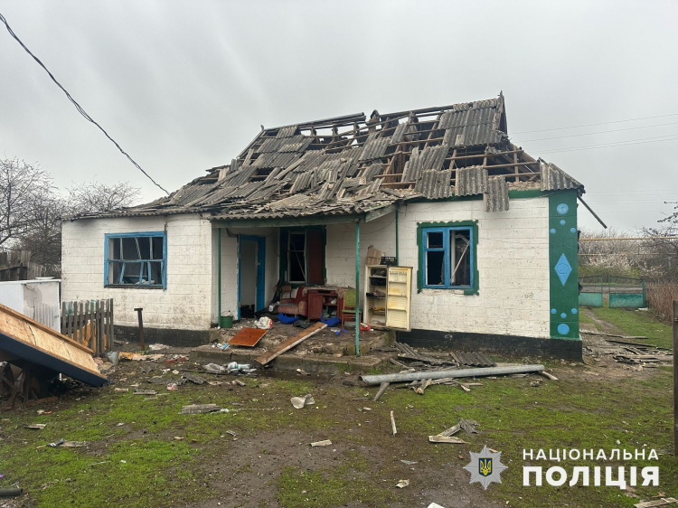 Добропілля під атакою БПЛА: за добу ворог обстріляв 11 населених пунктів Донеччини