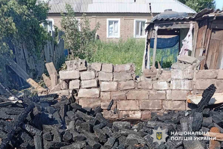 Троє цивільних загинуло, 31 поранений внаслідок масованих обстрілів Донеччини 4 серпня