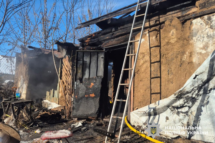 Троє цивільних загинуло, одного поранено внаслідок ворожих атак на Донеччину 21 лютого