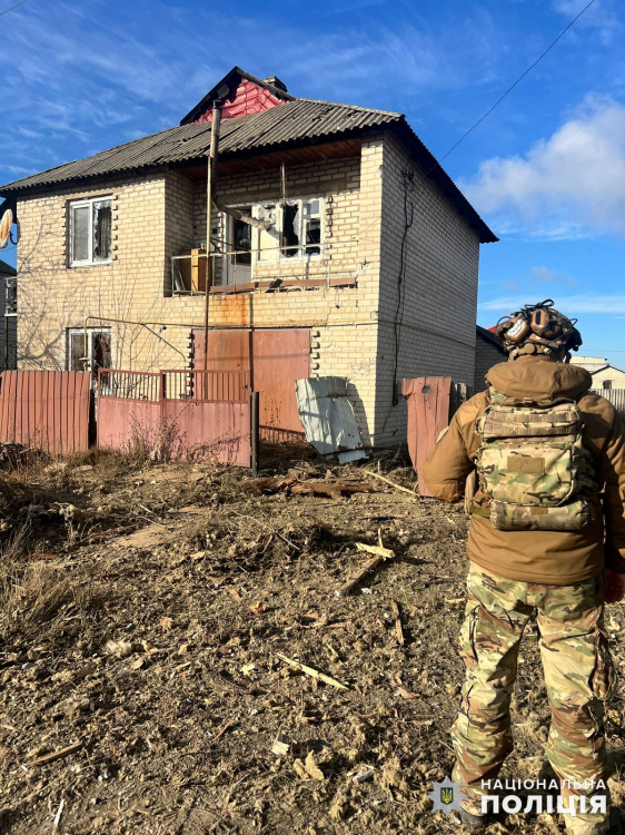 Півсотні цивільних об’єктів зазнали руйнувань через обстріли Донеччини 12 січня