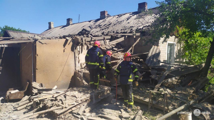 Рятувальники – про наслідки обстрілів у Покровському районі