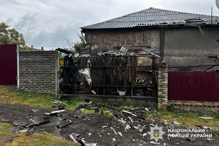 Троє людей постраждали внаслідок російських атак по Донеччині 5 жовтня