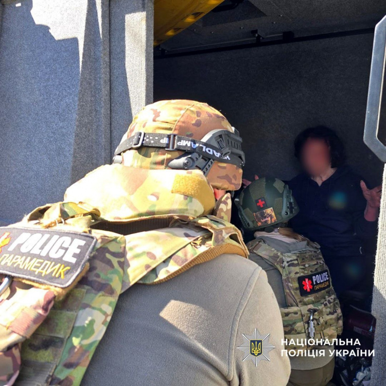 Унаслідок обстрілів Донеччини 6 квітня одна людина загинула, 10 поранені