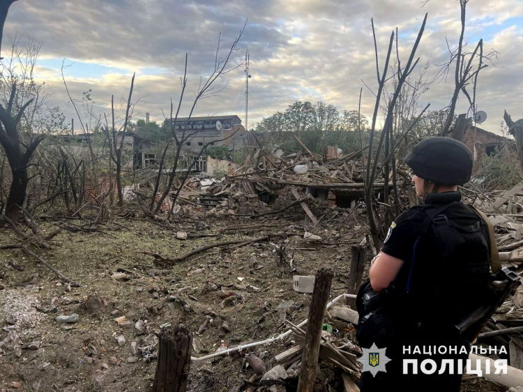 Знову авіабомби на Покровськ: поранено двох мешканців, пошкоджено об'єкти інфраструктури