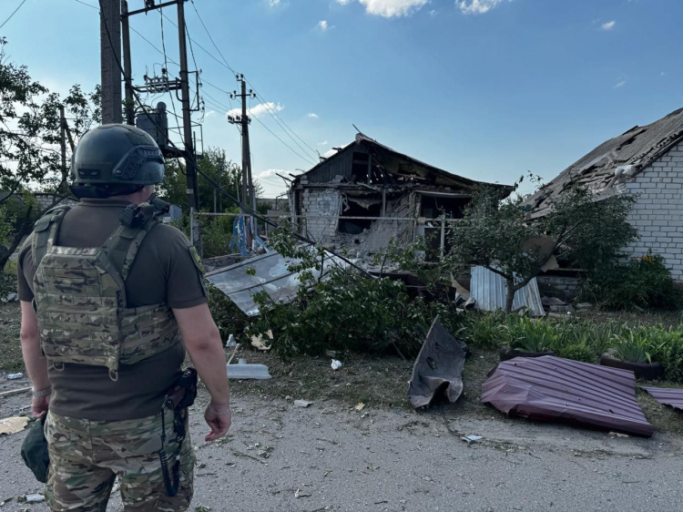Обстріли 12 населених пунктів, 3 загиблих і 7 поранених: про наслідки російських обстрілів Донеччини за добу повідомили в поліції