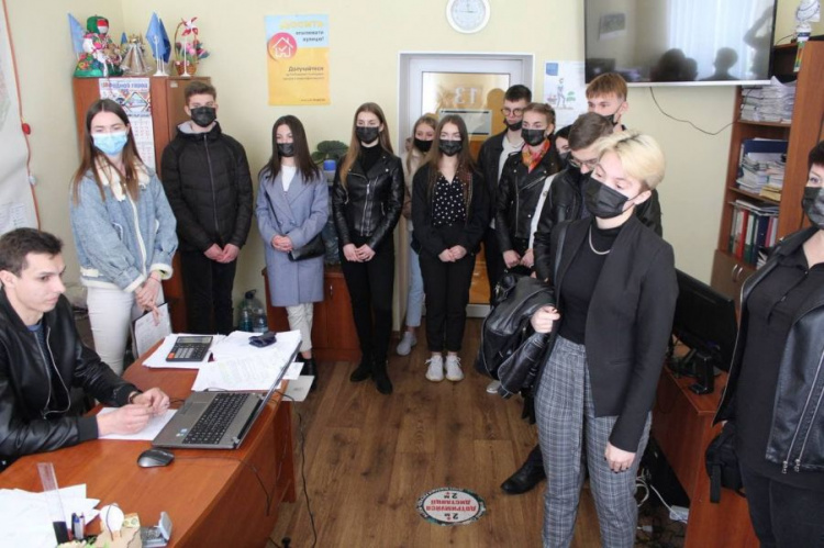 Пообщались с мэром и сплавали на байдарках: в Мирнограде формируется новый Молодежный совет