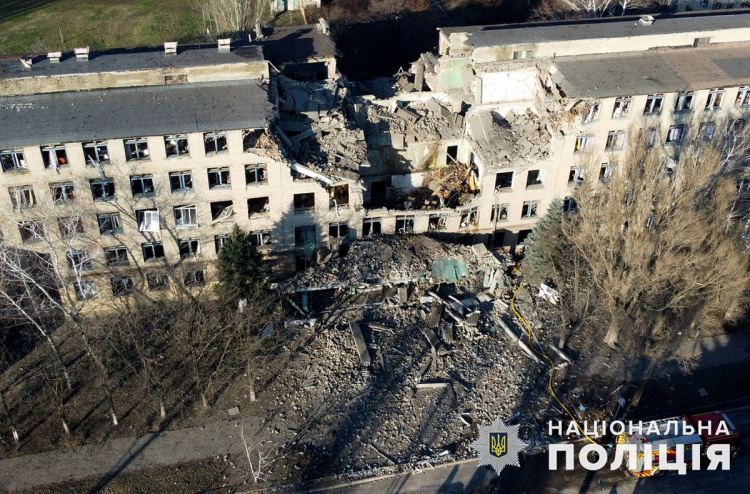 Уночі росіяни обстріляли центр міста Селидове (оновлено)