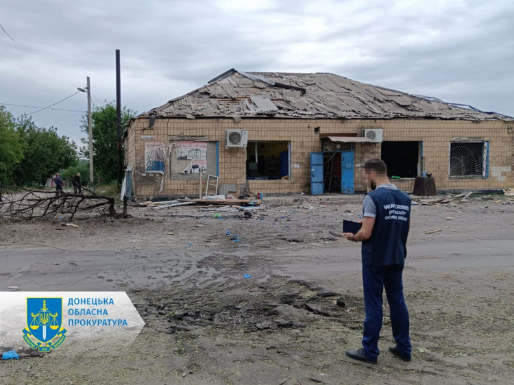 Обстріл Селидового: під завалами будинку, ймовірно, опинилася ціла родина 