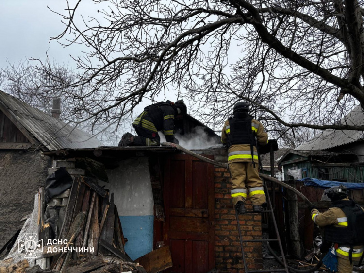 Рятувальники ліквідували наслідки ворожого удару по Родинському