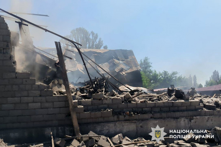 Ворог обстріляв 17 населених пунктів Донеччини, зокрема в Покровській, Мирноградській та Добропільськй ТГ