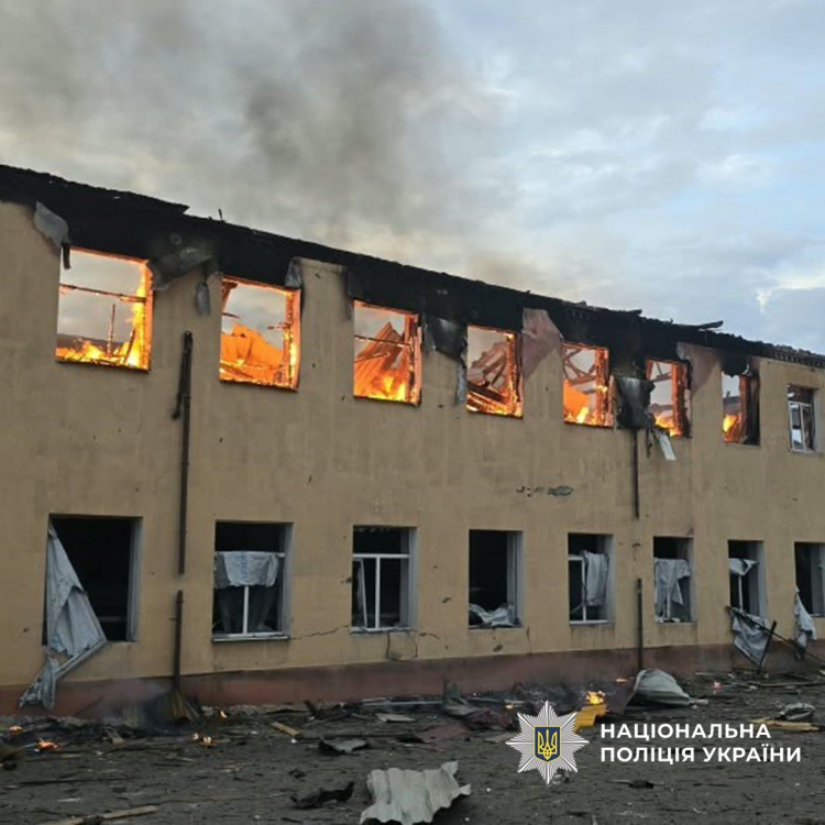 Трьох людей вбили, п’ятьох поранили російські обстріли Донеччини 26 вересня