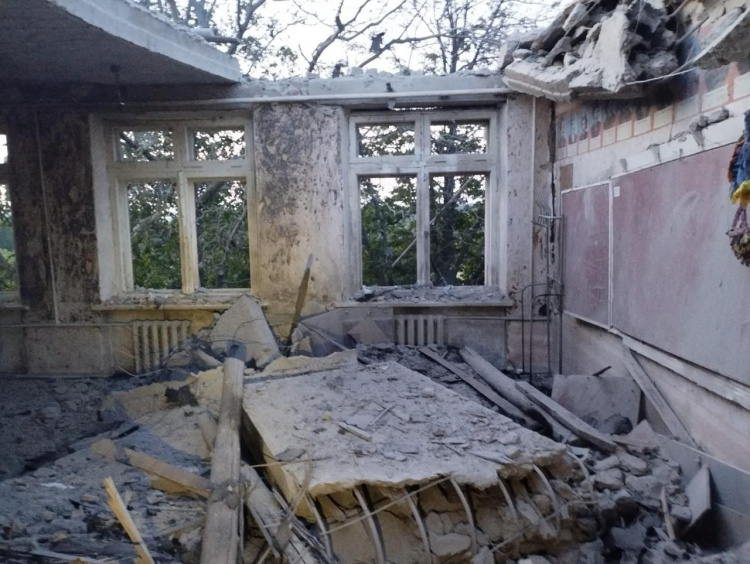 15 населених пунктів Донеччини обстріляв ворог 13 червня, є жертви