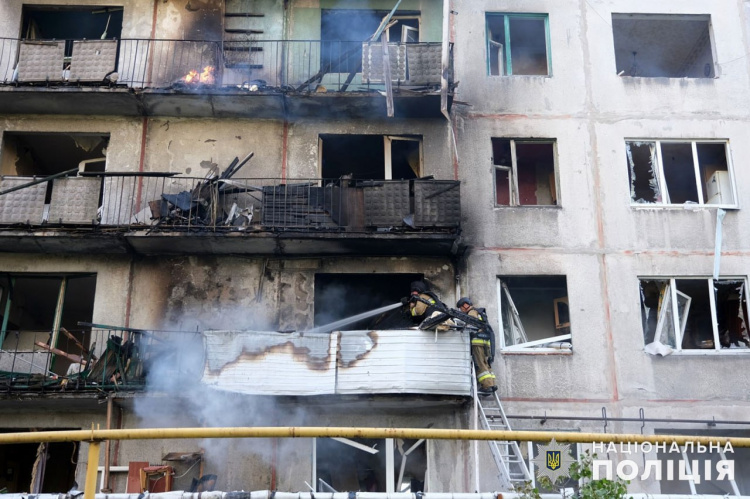 У поліції Донеччини показали наслідки вчорашнього бомбардування Мирнограда