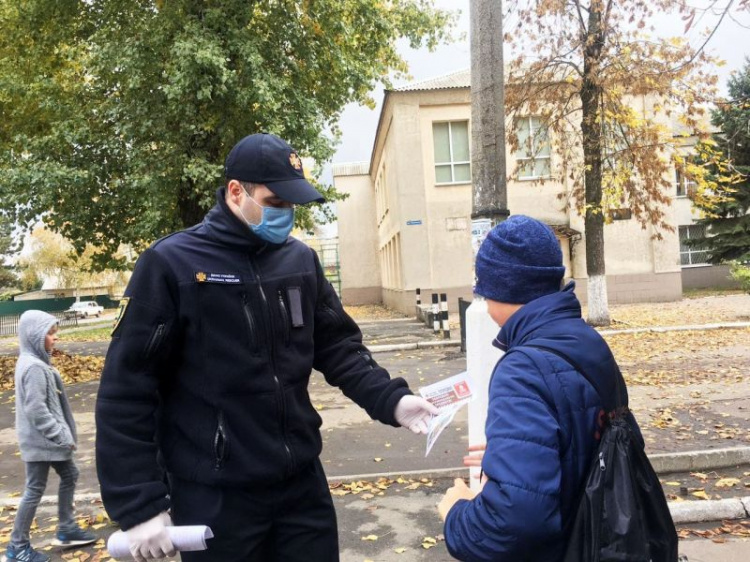 Рятувальники Покровська попереджають про необхідність дотримання правил мінної безпеки