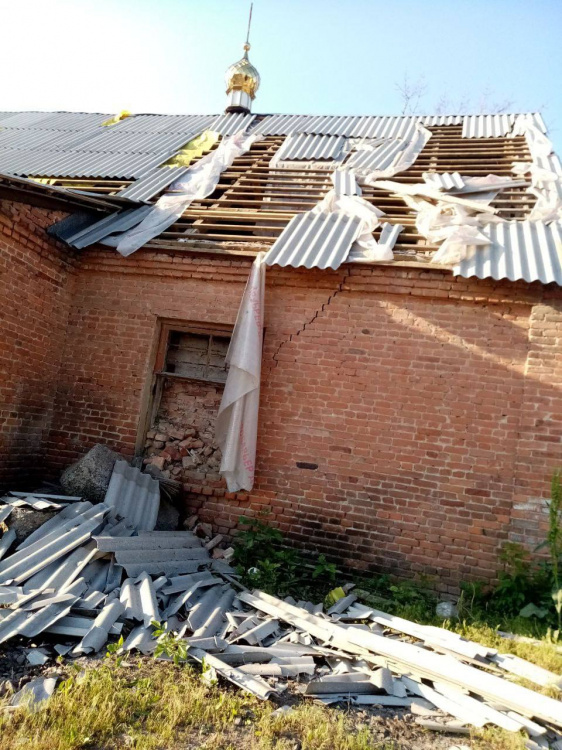 Росіяни зруйнували храм в селі Шахове на Донеччині