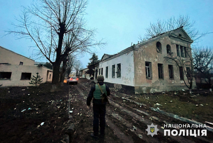 4 загиблих, 12 поранених за добу: у поліції розповіли про наслідки обстрілів Донеччини 30 грудня