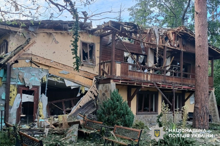 8 людей загинули, 11 зазнали поранень внаслідок обстрілів Донеччини 3 липня