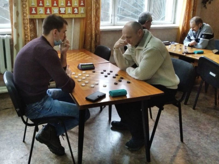 Покровчанка на областном чемпионате по шашкам обыграла почти всех мужчин