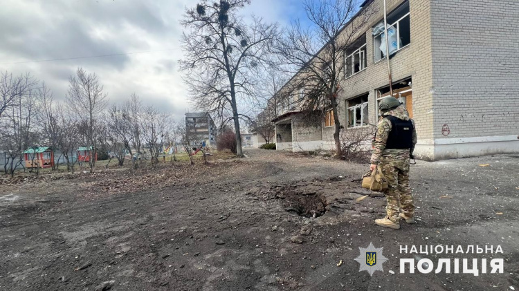 Авіабомбу скинули вчора на район «Поле чудес» в Покровську