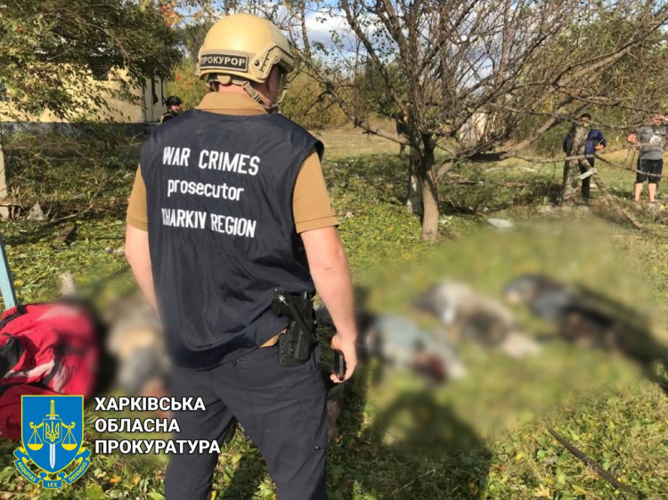 49 загиблих: російські окупанти вдарили по магазину на Харківщині (оновлено)