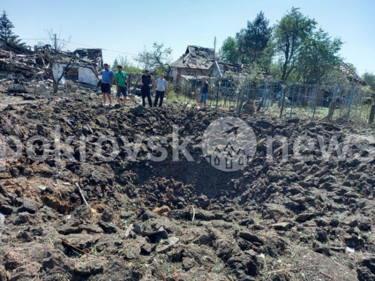 Фото з місця обстрілу Покровська 21 червня