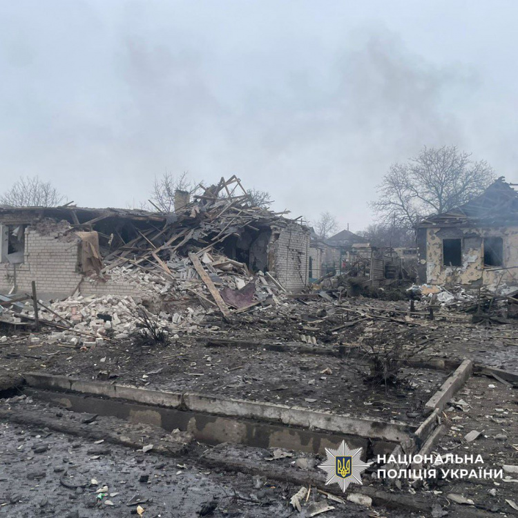 Троє поранених за добу: поліція Донеччини фіксує наслідки російських атак 24 лютого