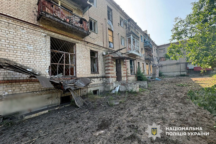 КАБом по Мирнограду, дронами – по цивільних: поліція інформує про обстріли Донеччини 9 червня