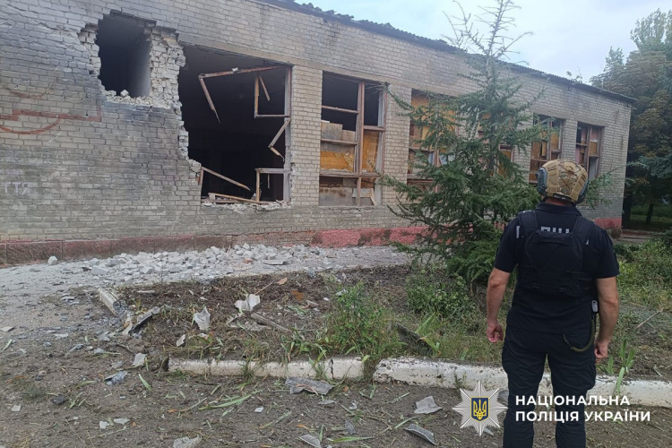 На Добропілля росіяни скинули дві авіабомби: наслідки обстрілів Донеччини за добу