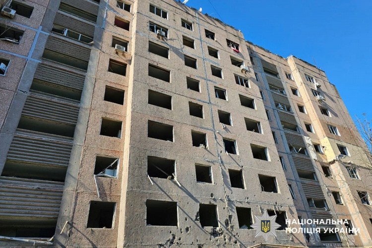 Троє жителів Донеччини зазнали поранень через російські удари