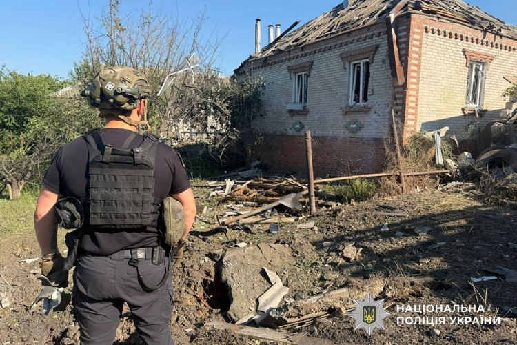 Одна людина загинула, десять поранені внаслідок російських атак на Донеччині 1 липня