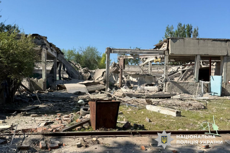 13 населених пунктів Донеччини обстріляв ворог 4 липня, вбив двох цивільних