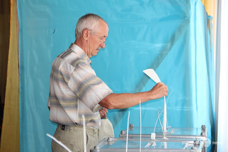 В Покровске проходят выборы в Верховную Раду