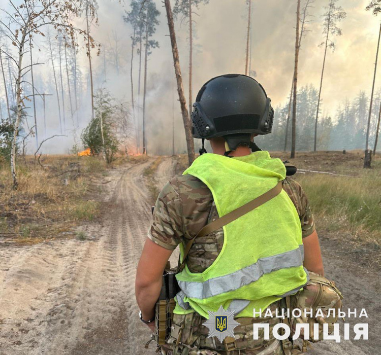 Ворог продовжує скидати на Покровськ авіабомби